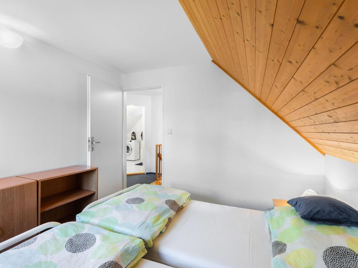 Holiday Home Holiday Hill 33 By Interhome Cista  エクステリア 写真