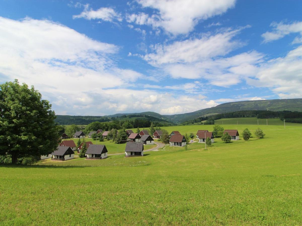 Holiday Home Holiday Hill 33 By Interhome Cista  エクステリア 写真